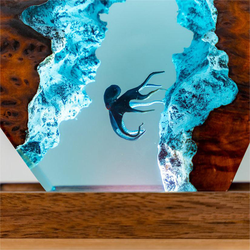 Diver's Octopus Resin Night Lamp